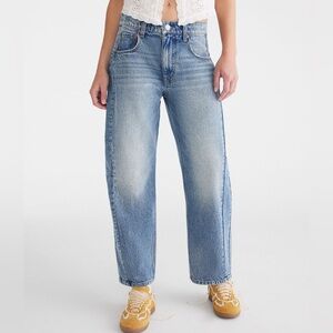 Aeropostale Mid-Rise Barrel Leg Jeans